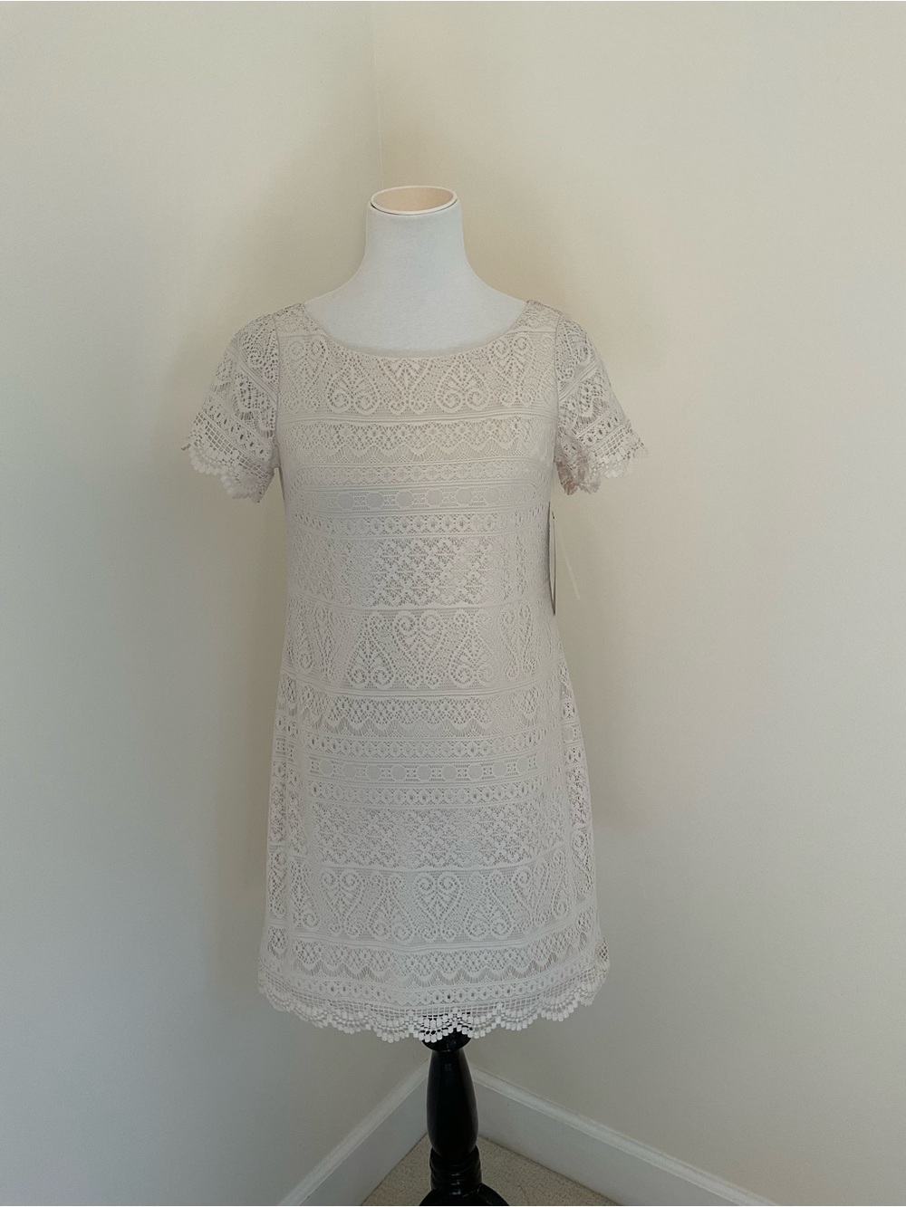 NWT London Style Collection Lace Crochet Midi Dress in Cream